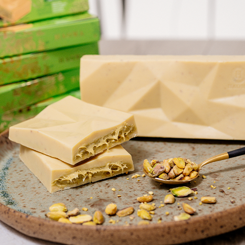 Pistachio White Chocolate Bar - 7.06oz (200g)