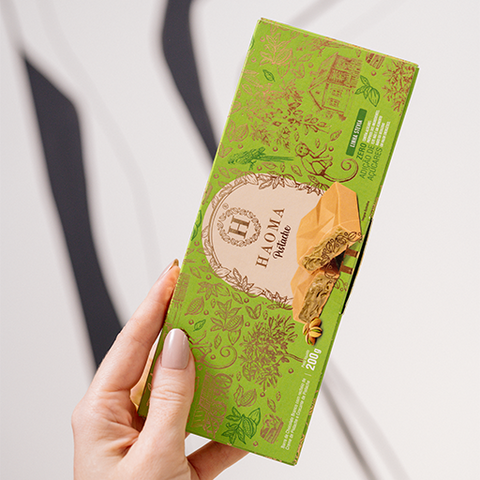 Pistachio White Chocolate Bar - 7.06oz (200g)