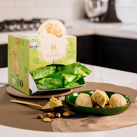 Pistachio White Chocolate Truffle - Box with 16 units