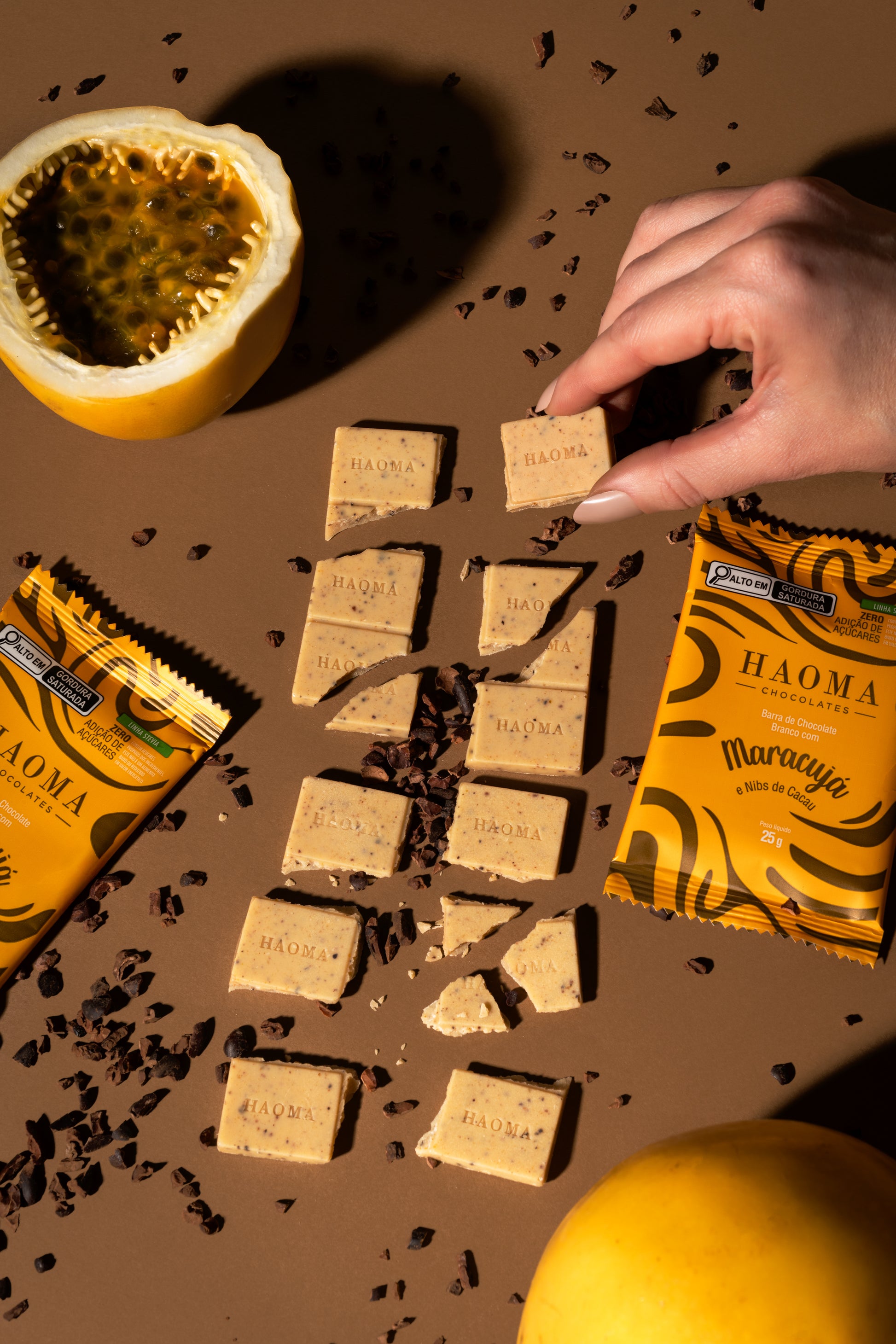 White Chocolate Bar with Passion Fruit and Cocoa Nibs - 250G Pouch